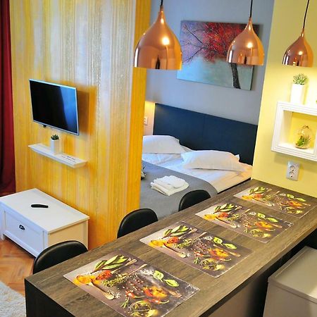 Ronis Apartments Σίμπιου Εξωτερικό φωτογραφία