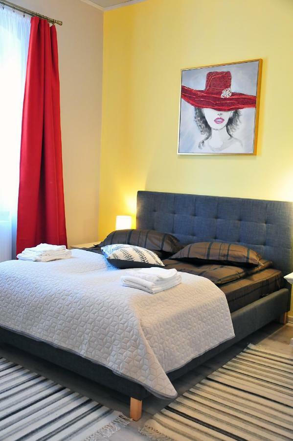 Ronis Apartments Σίμπιου Εξωτερικό φωτογραφία